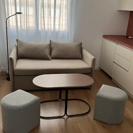 아파트 Cozy Luxury 1-bedroom In Nicosia's Heart *