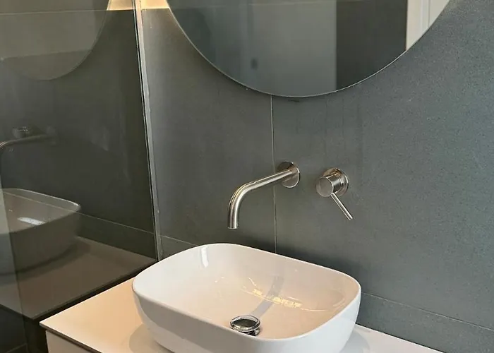 Cozy Luxury 1-bedroom In Nicosia's Heart Διαμέρισμα *